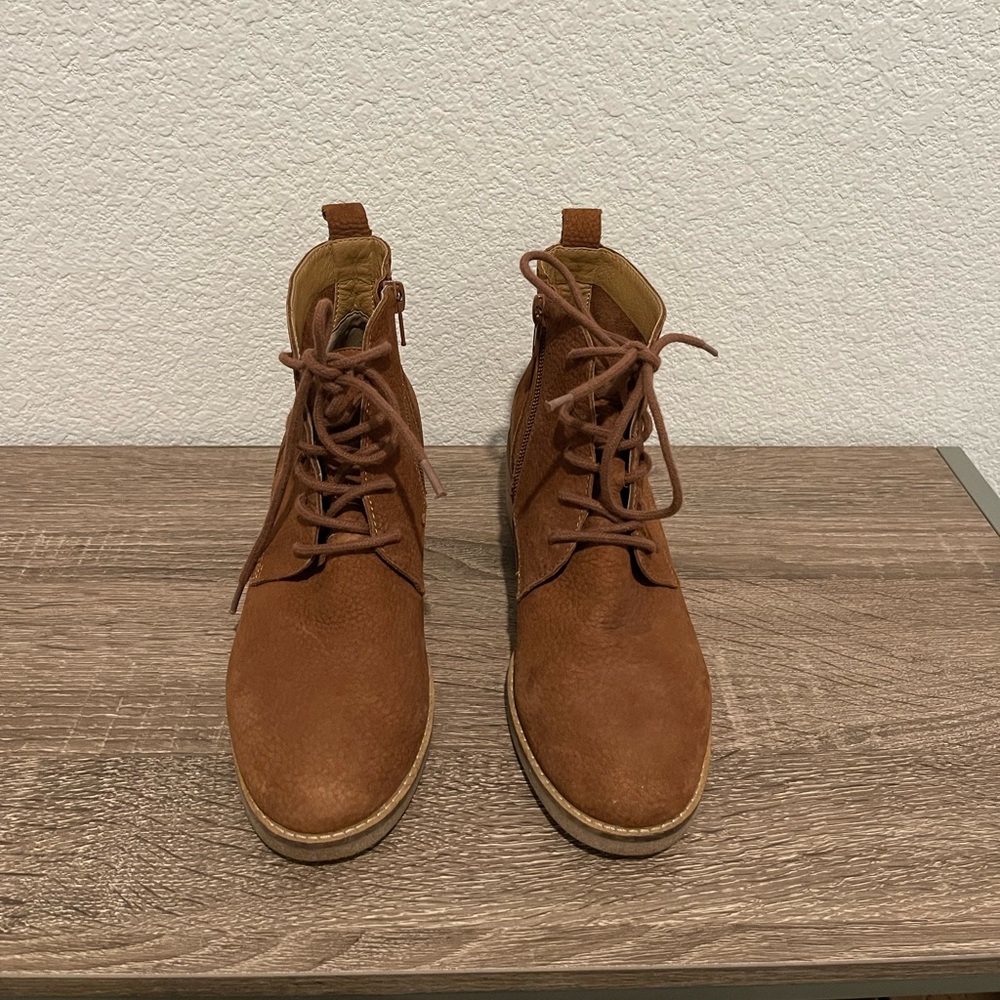 Lucky Brand Tamela Lace Up Combat Boot, Size 5, color Toffee